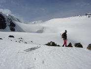 Sul ghiacciaio des Sources de l'Isère con la cima sullo sfondo
