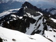 salendo al Tenibres. sullo sfondo Rocca Rossa