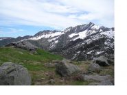 Da in prossimita' del colle dei Corni in lontananza si vede il Debat