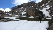 intorno ai 2500 m. troviamo la prima neve (5-6-2010)