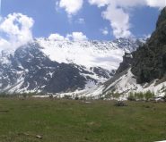 A sinistra Terrarossa, a destra cima Clausi