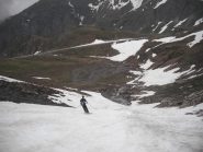 neve a pochi metri dalla strada
