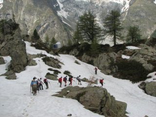 Tratto innevato in discesa