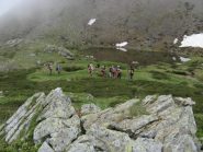 Il gruppo nei pressi del laghetto