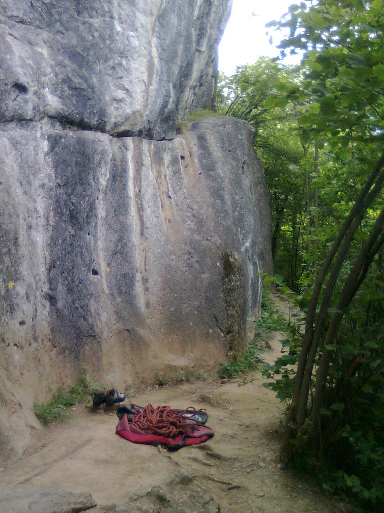 Base destra della falesia