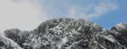 Il Marguareis imbiancato con ben visibile la croce sulla cima.