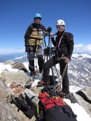Maria Carla e Davide in vetta alla Zufall Spitze (25-6-2010)