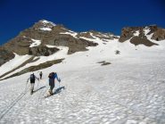 ... ma neve super sui pendii di salita 