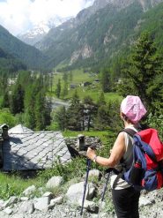 la val Clavalite' ,sullo sfondo la Tersiva