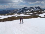 sulle chiazze di neve