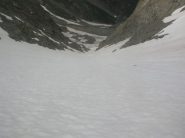 Il canale visto da appena sotto il suo imbocco.