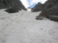 Un passaggio stretto sulla contropendenza di sinistra.