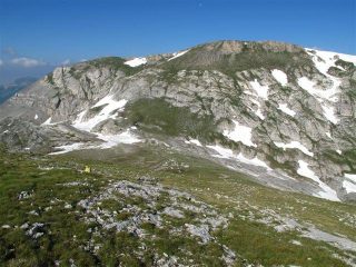 Verso Pian Ballaur, la luna  arriva a scacciare le masche che ballano sul Pian Ballaur