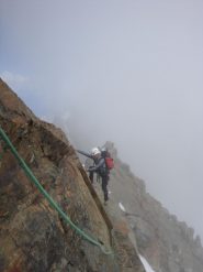 Passaggi sui gendarmi della parte superiore.
