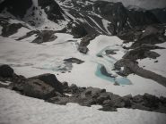 il lago di Pietra Rossa fa una timida comparsa