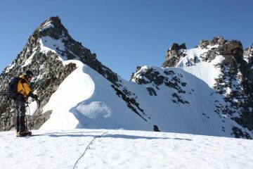 Le due torri di Sant'Andrea in primo piano, il Gran San Pietro dietro