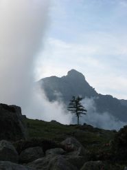 Uja di Mondrone con la nebbia