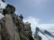 Buona roccia verso sulla cresta della vetta centrale...