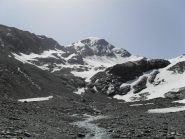 la Tersiva dopo quattro ore di marcia in vista del colletto a sinistra