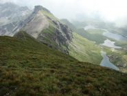 la cresta di salita e i laghi