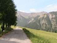 La strada che porta a San Veran