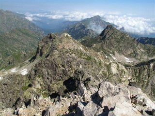 Panorama verso la Cima del Lago dell'Oro e il Frisson