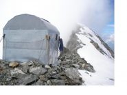 Il bivacco Paoluccio al Colle Budden