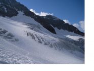 Per andare al Tete des Roeses bisogna attraversare il ghiacciaio...