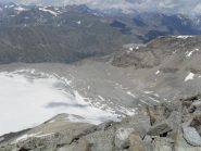 la via di salita con lontano il rifugio