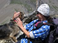 In vetta, con la cagnetta 'Bau' di una coppia di escursionisti.