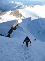 sul ripido pendio verso l'anticima