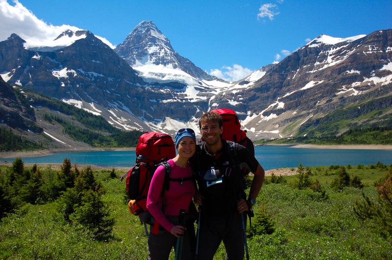 Mt. Assiniboine e Lake Magog ... e due turisti