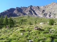 Salita sotto la Tour Real