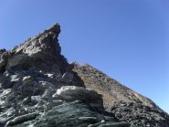 al centro la punta dal colle Lauson