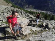 L'inizio delle petraie ,sullo sfondo Lillaz,la partenza