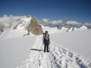 In arrivo al col du Midi  (sullo sfondo il Gros Rognon)