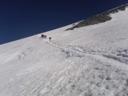 06 - il traverso a destra risalendo il pendio finale