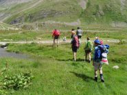il nostro gruppo in cammino per il rientro