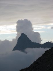Cumuli matutini sull' Uja di Mondrone