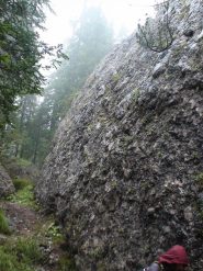 settore inferiore primo masso sotto la strada