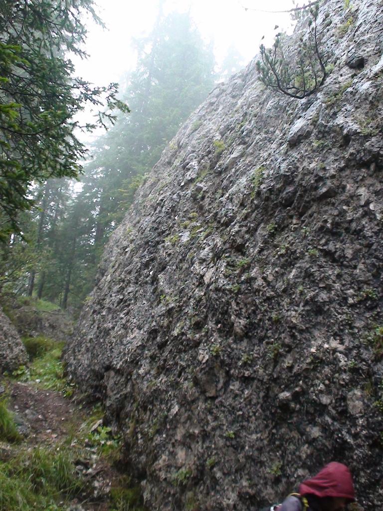 settore inferiore primo masso sotto la strada