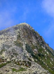 Ai piedi della pietraia