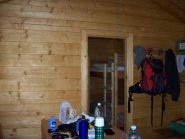 Interno del bivacco