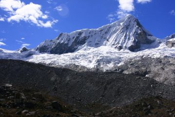il Nevado Pisco osservato dai pressi del Rifugio Perù (16-8-2007)