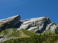 la placconata e l'evidente barra rocciosa trasversale