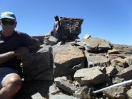 in vetta accanto alla Madonnina