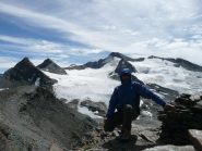Dal rilievo a 3016 m. detto Punta della Losa o Gran Cocor di Francia.