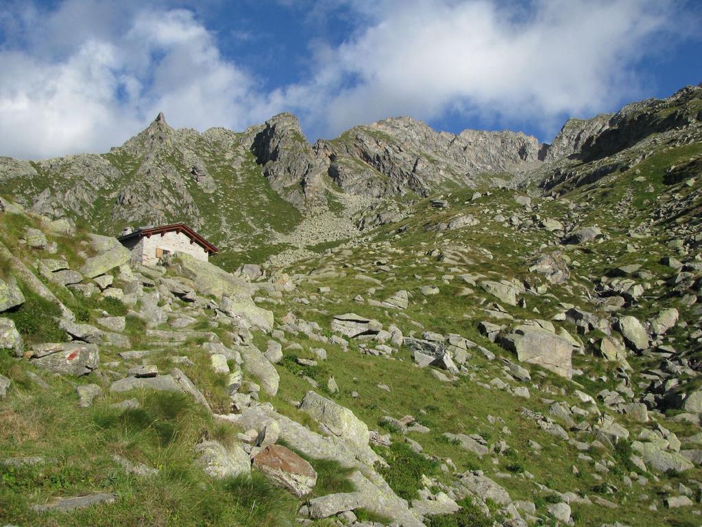 Arrivo al Casotto PNGP all'Alpe Giavino