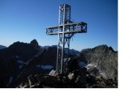 L'Oriol e la cima Mondini a dx dietro la croce sono iGelas