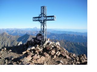 Dall'Asta Sottana si nota il Moviso in lontananza...